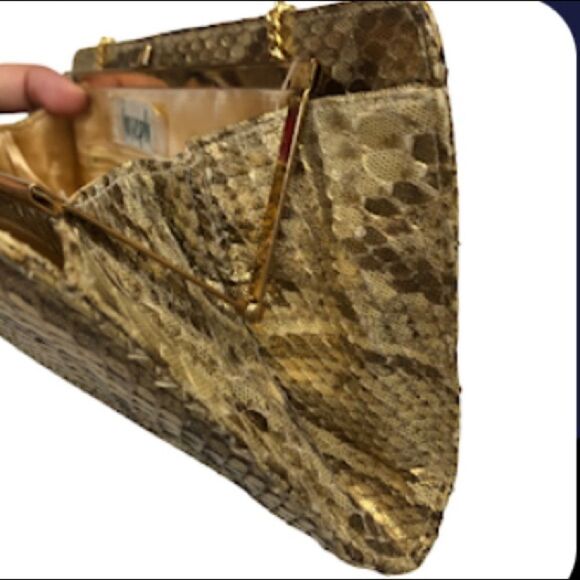 Vintage 1960’s Morris Moskowitz Genuine Reptile Gold Chain Purse Clutch - Picture 9 of 12